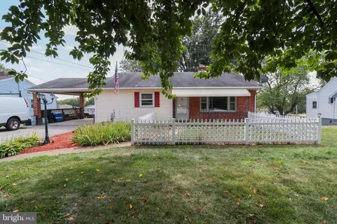 1302 Whiteford Rd, York, PA 17402