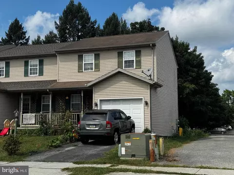 66 Elm Ave, Hanover, PA 17331