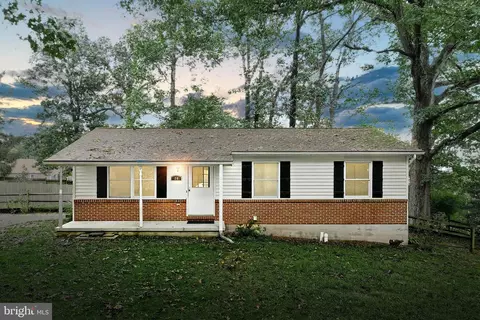 20 Fulton Ave, Stewartstown, PA 17363