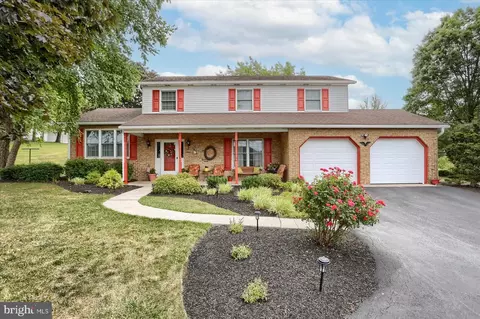 70 Golf Course Rd, Dillsburg, PA 17019