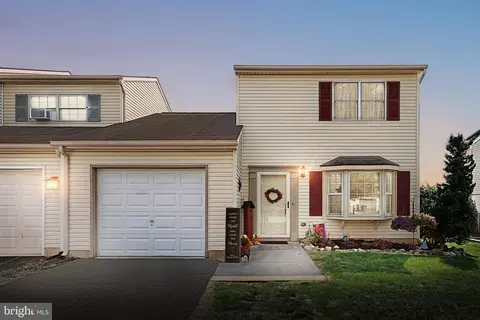 3051 Solar Dr, Dover, PA 17315