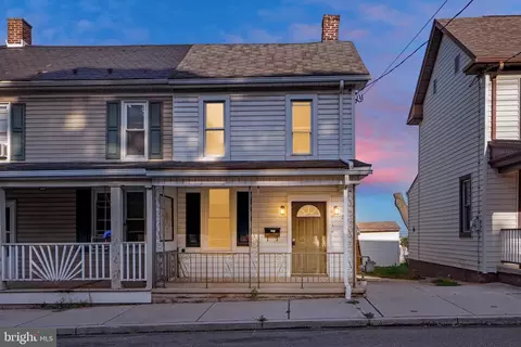 36 S Pleasant Ave, Dallastown, PA 17313