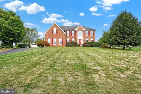 45 Nursery Ln, York, PA 17404