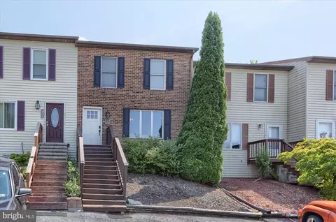 87 Persian Lilac Dr, Etters, PA 17319