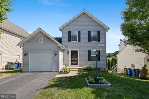7 Azalea Ct, Manchester, PA 17345