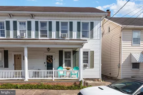 34 W Maple St, Wrightsville, PA 17368