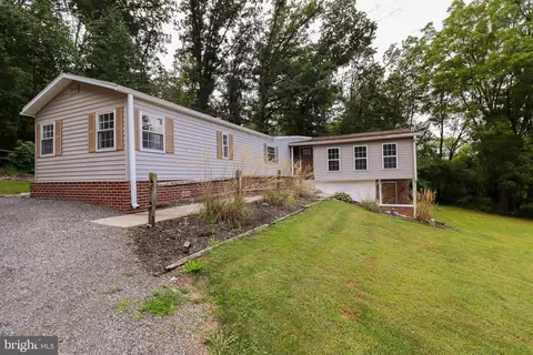 9010 Maple Grove Rd, Abbottstown, PA 17301