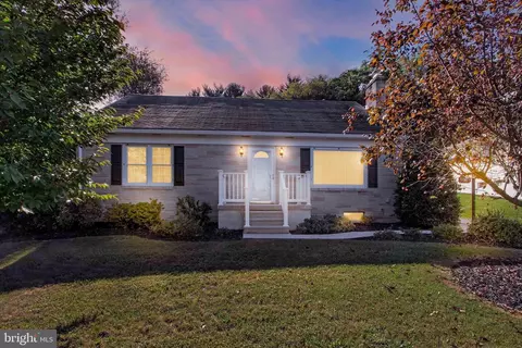 110 Baugher Dr, Hanover, PA 17331