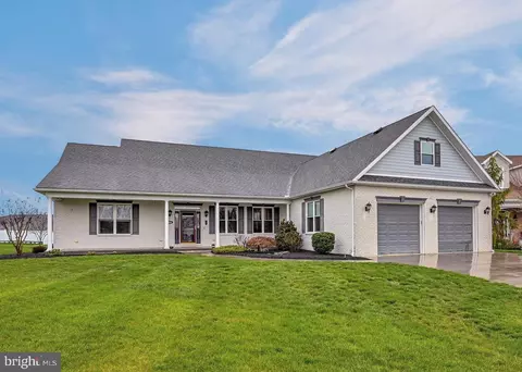 1026 Stonecroft Dr, Hanover, PA 17331