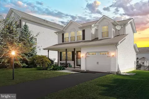 6 Galway Dr, Hanover, PA 17331