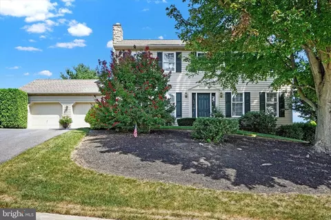 30 Johns Rd, York, PA 17402