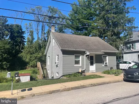 50 N Penn St, Windsor, PA 17366