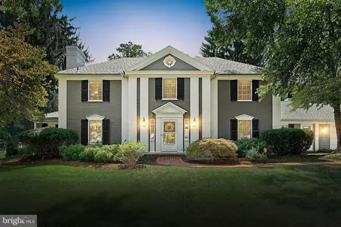 170 Edgewood Dr, York, PA 17403