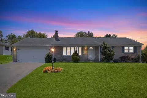 2254 Sycamore Rd, York, PA 17408