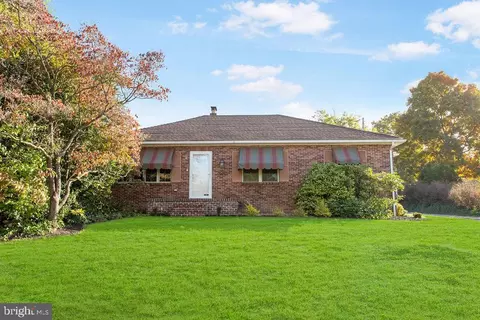 305 S Camp St, Red Lion, PA 17356