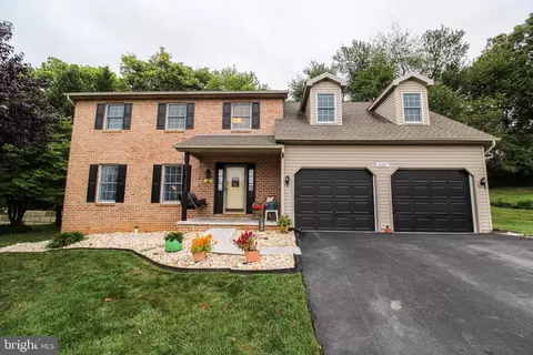 3127 Wheatlyn Rd, York, PA 17402