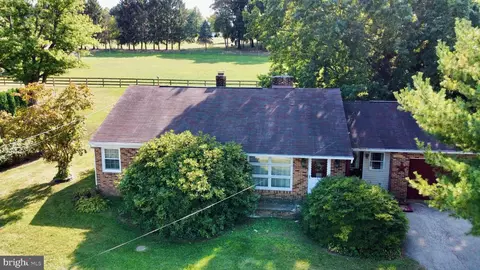 236 W Ore St, Seven Valleys, PA 17360
