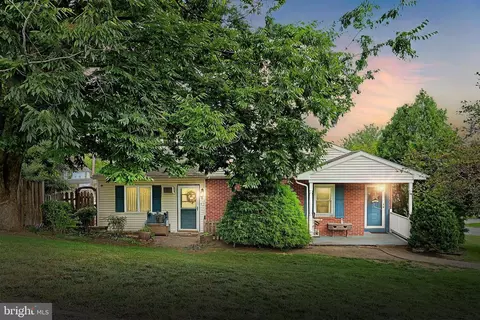 563 Greendale Rd, York, PA 17403