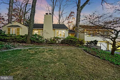 2540 Oak Knoll Ln, York, PA 17403