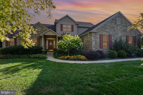 767 Weldon Dr, York, PA 17404