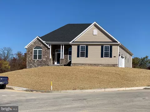 212 Granite Ln #48, Hanover, PA 17331
