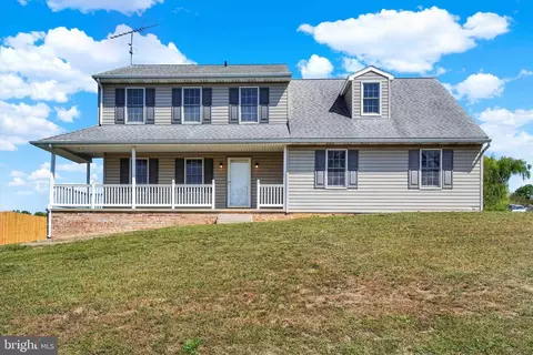 150 Perring Dr, Dallastown, PA 17313