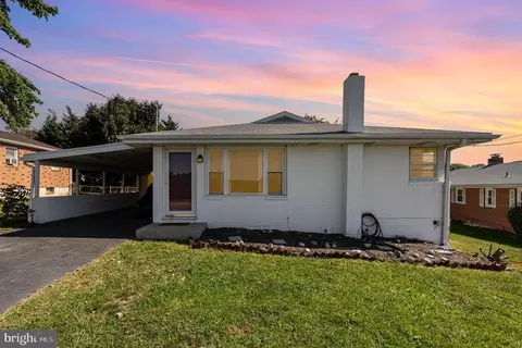 107 S Biesecker Rd, York, PA 17408