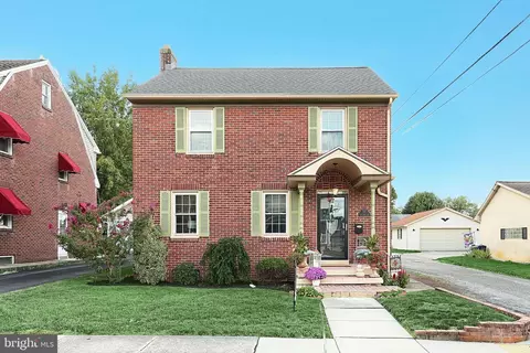 127 S Forney Ave, Hanover, PA 17331