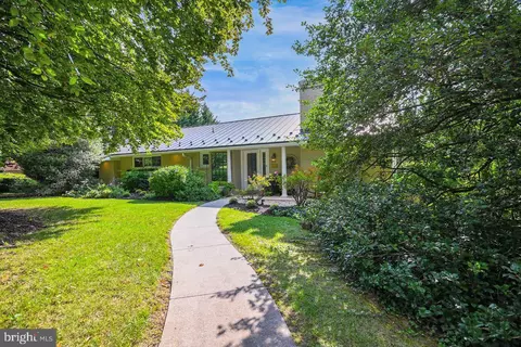 1520 Niles Rd, York, PA 17403
