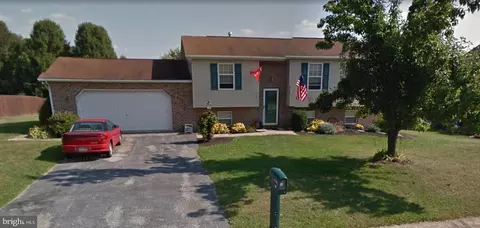 19 Cypress Point Rd, Felton, PA 17322