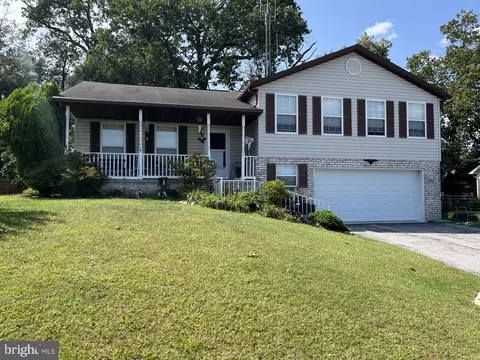 221 Jasmine Dr, Hanover, PA 17331