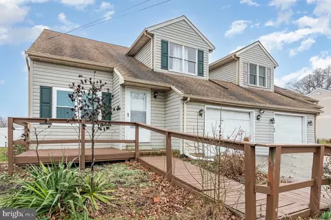 6998 Church Rd, Felton, PA 17322