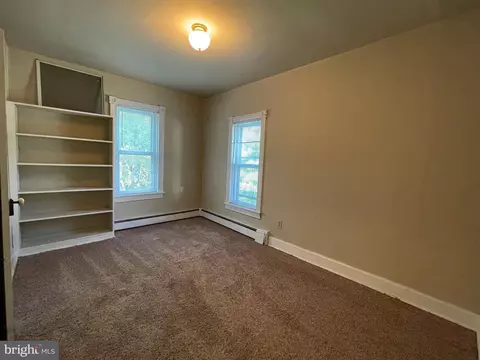 Bedroom - 100 E Main St, Windsor, PA 17366 photo 5 of 7