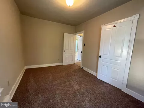Bedroom - 100 E Main St, Windsor, PA 17366 photo 4 of 7