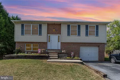 30 Iroquois Trl, York Haven, PA 17370