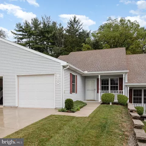 1329 Village Dr #35, Spring Grove, PA 17362