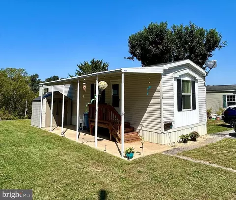 110 Keith Dr, Windsor, PA 17366