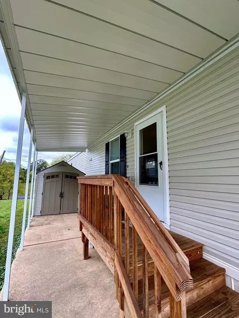 110 Keith Dr, Windsor, PA 17366 photo 3