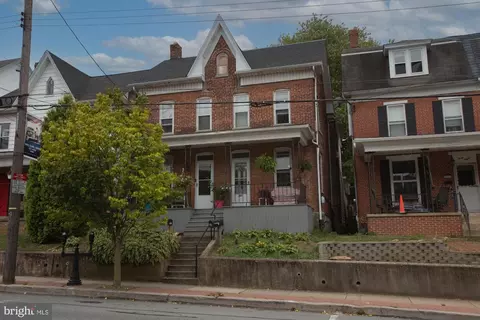 50 S 52 S Main St, Red Lion, PA 17356