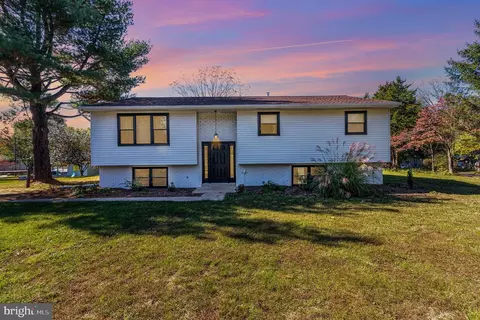 991 Old Rossville Rd, Lewisberry, PA 17339