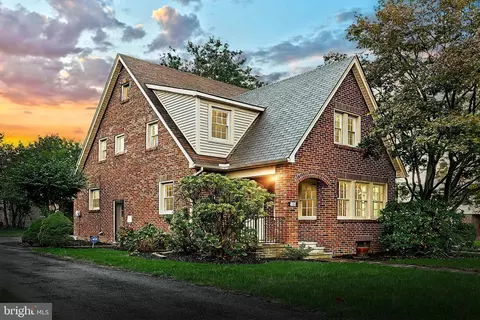 15 N Manheim St, York, PA 17402