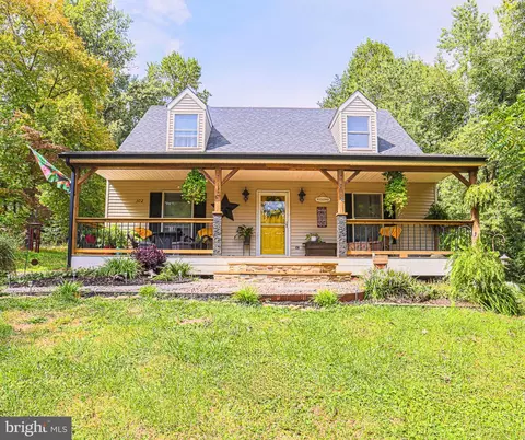 302 Forest View Dr, Delta, PA 17314