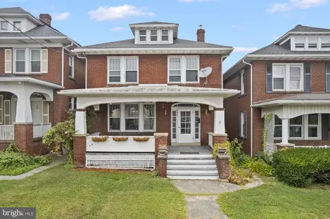 606 York St, Hanover, PA 17331
