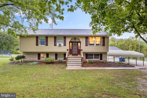 520 E B E Circle Dr, Dover, PA 17315