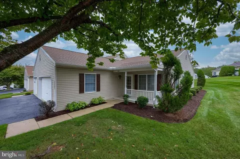 3001 Lakefield Rd, York, PA 17402