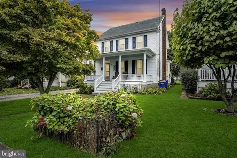 28 S Front St, New Freedom, PA 17349