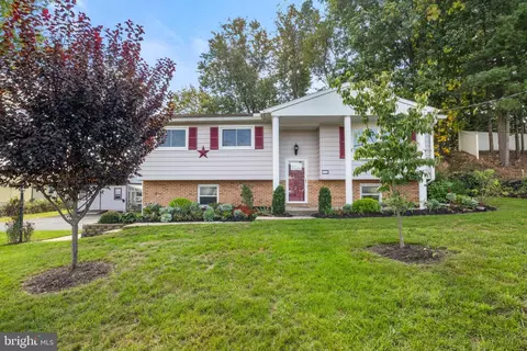 2448 Seneca Dr, York, PA 17408
