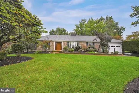 118 Shorbs Hill Rd, Hanover, PA 17331