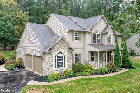 45 Forest Ridge Ct, Red Lion, PA 17356