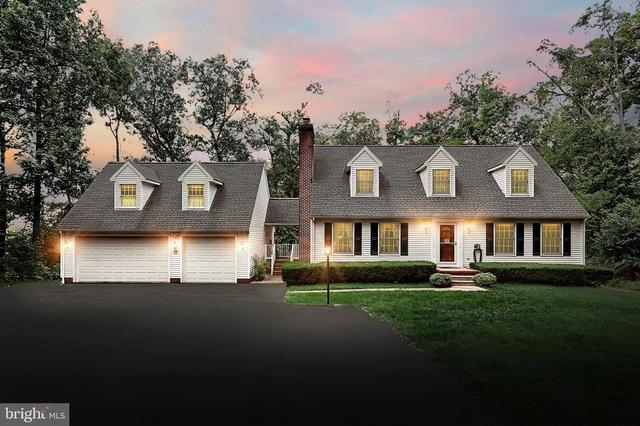 5869 Marys Cir, Stewartstown, PA 17363
